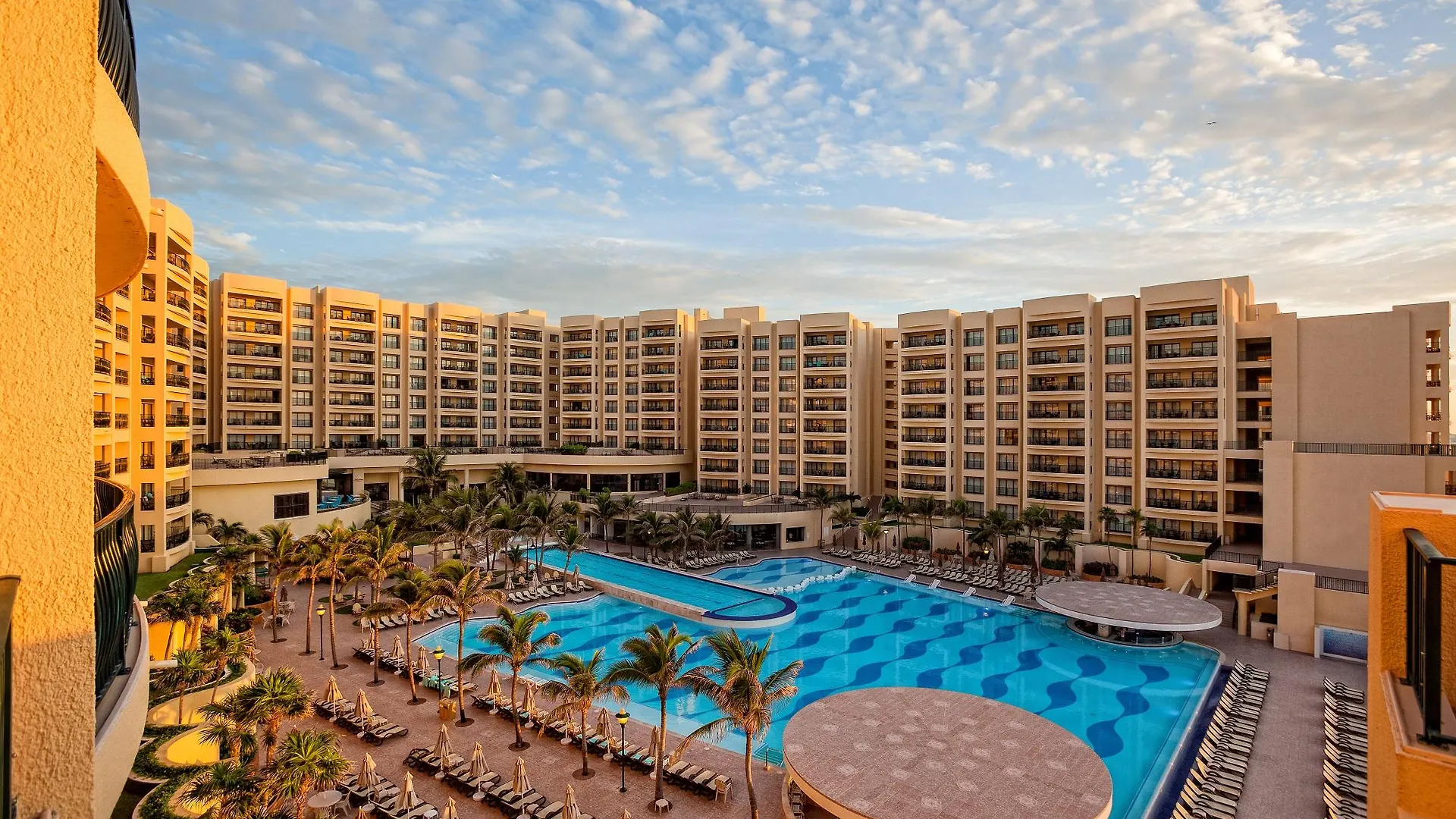 The Royal Sands Resort & Spa Cancun 5*,