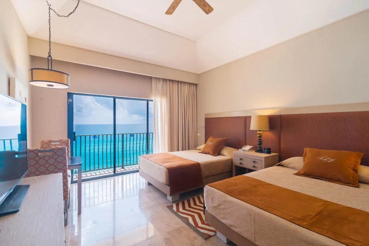 The Royal Sands Resort & Spa Cancún