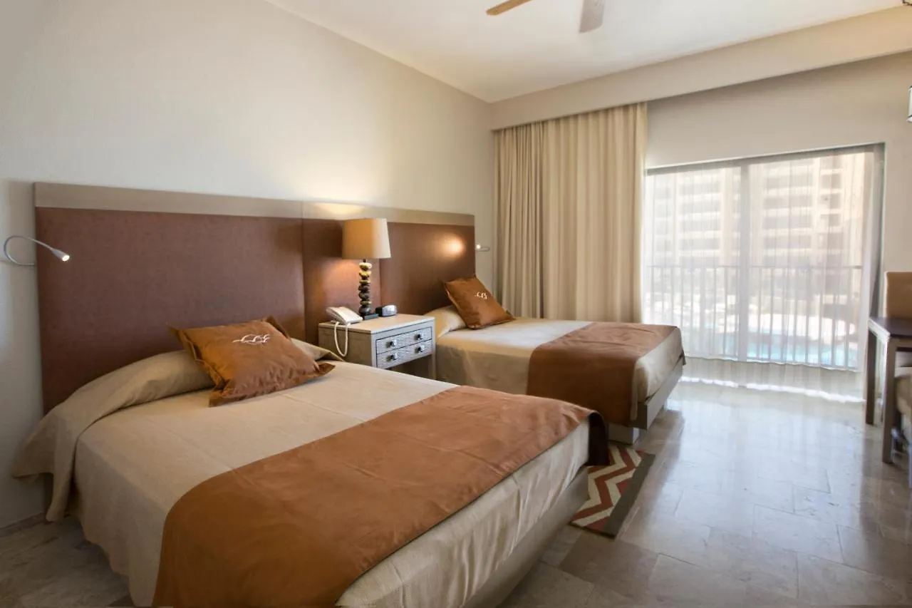 The Royal Sands Resort & Spa Cancún