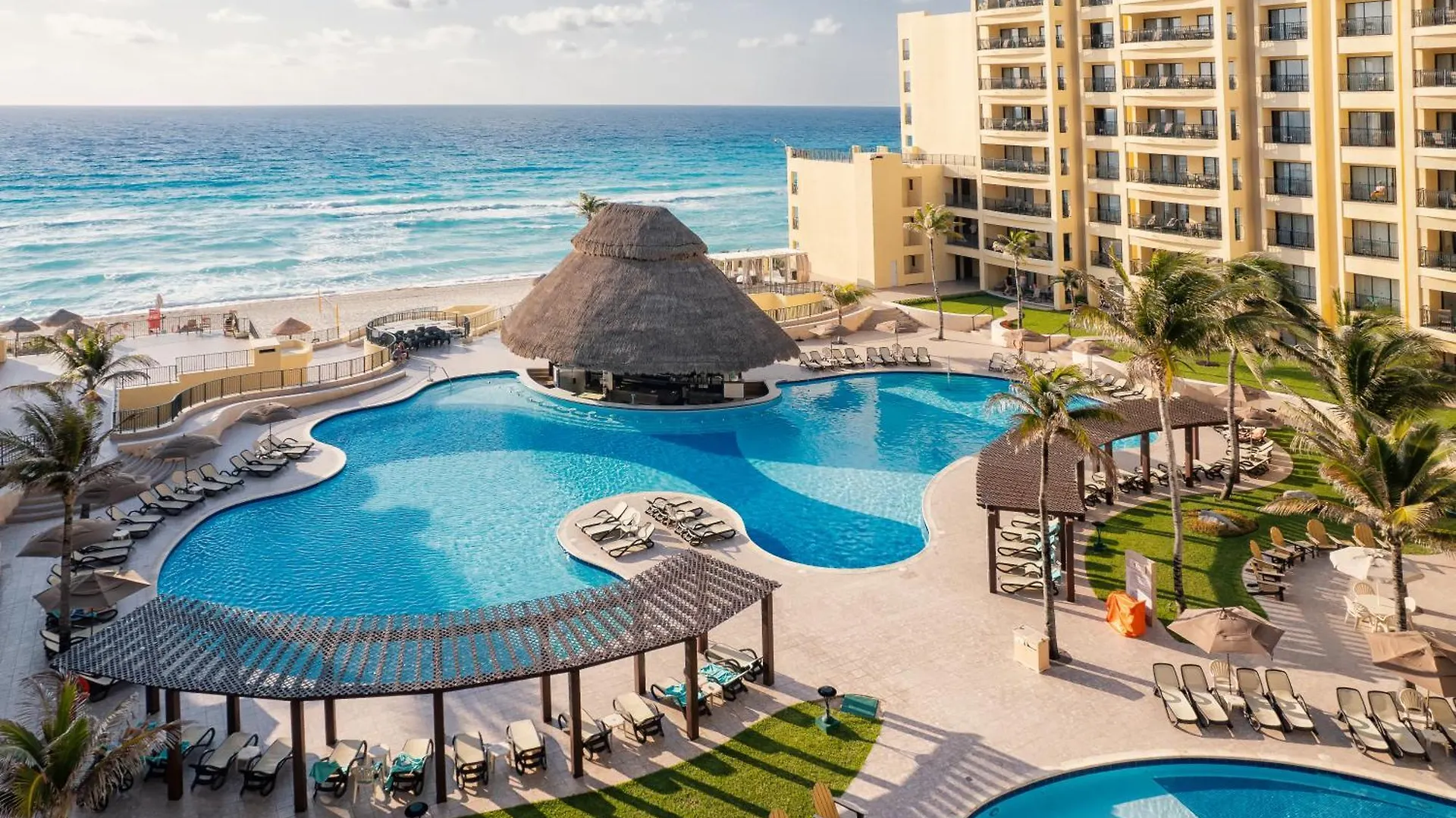 The Royal Sands Resort & Spa Cancún